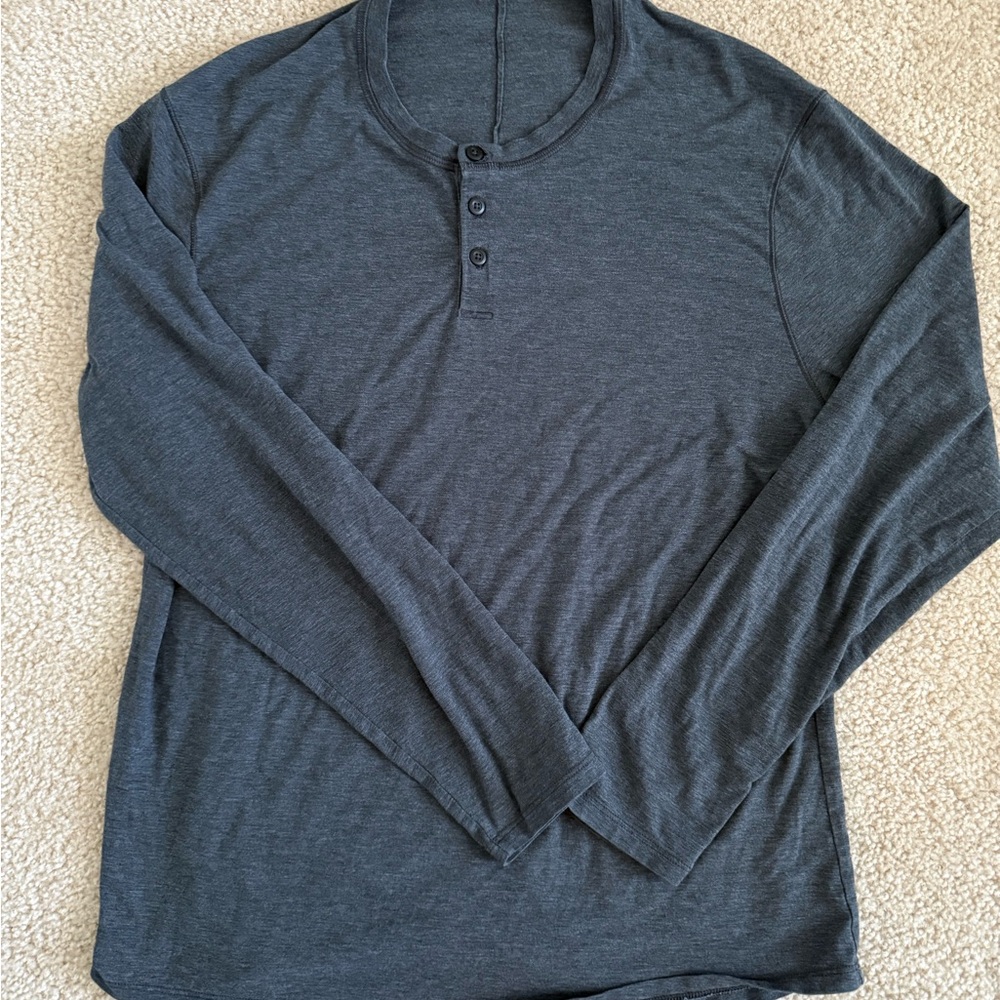 LULULEMON Men's Gray Henley Shirt SIZE LARGE